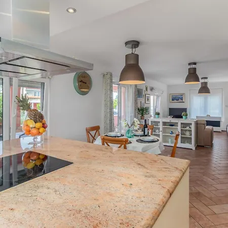 2 Bedroom Stunning In Barbat Apartament Barbat na Rabu
