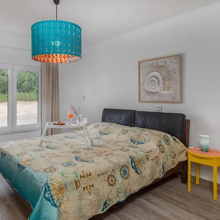 2 Bedroom Stunning In Barbat Apartmán *