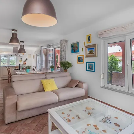 Gorgeous In Barbat With Wifi Apartment