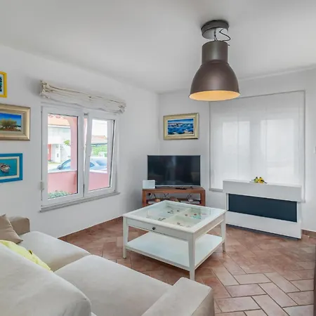 아파트 2 Bedroom Stunning In Barbat