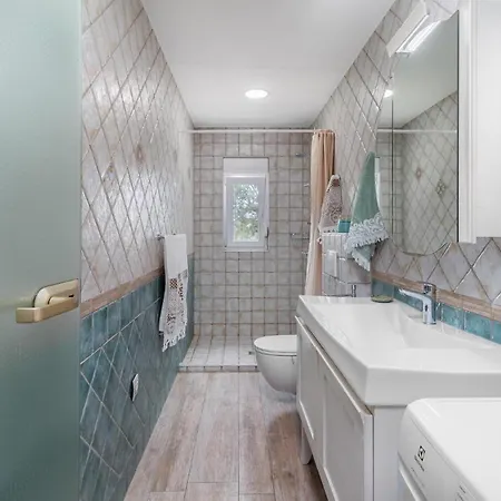 2 Bedroom Stunning In Barbat * Barbat na Rabu